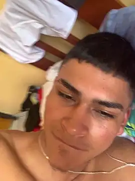 Snapshot of Emiliano_Reyes chatting on 11-26-25, 07:26 Emiliano Reyes online show from 11-26-25, 07:26