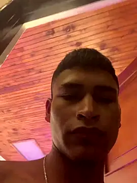 Snapshot of Emiliano_Reyes chatting on 11-27-25, 07:43 Emiliano Reyes online show from 11-27-25, 07:43