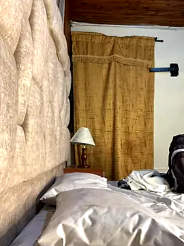 Snapshot of Emiliano_Reyes chatting on 12-03-25, 01:24 Emiliano Reyes online show from 12-03-25, 01:24