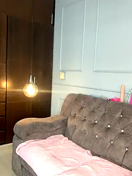 Orianabluee  online show from 11-18-25, 03:12