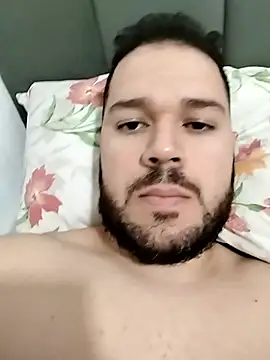 Snapshot of Branquinhowm chatting on 11-17-25, 01:22 Branquinhowm online show from 11-17-25, 01:22