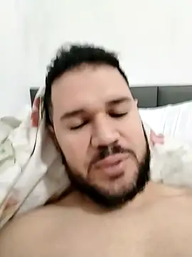 Snapshot of Branquinhowm chatting on 11-22-25, 03:05 Branquinhowm online show from 11-22-25, 03:05