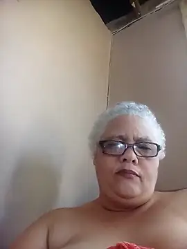 Snapshot of juicyboode chatting on 10-21-25, 12:28 juicyboode online show from 10-21-25, 12:28