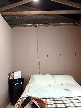 Snapshot of juicyboode chatting on 10-27-25, 08:51 juicyboode online show from 10-27-25, 08:51