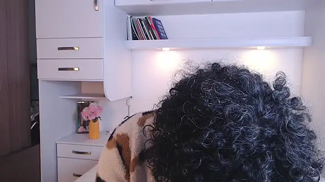 MartiRuis10 online show from 11-11-25, 09:37