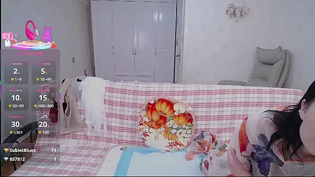 Snapshot of cuiduishengli chatting on 11-06-25, 02:40 cuiduishengli online show from 11-06-25, 02:40