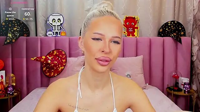 Snapshot of KailaCrystall chatting on 11-01-25, 01:51 KailaCrystall online show from 11-01-25, 01:51