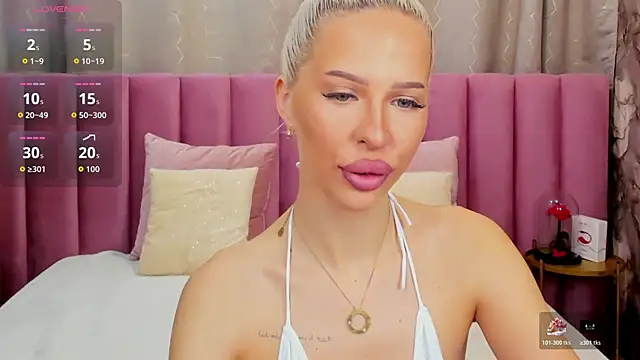 Snapshot of KailaCrystall chatting on 11-06-25, 01:50 KailaCrystall online show from 11-06-25, 01:50