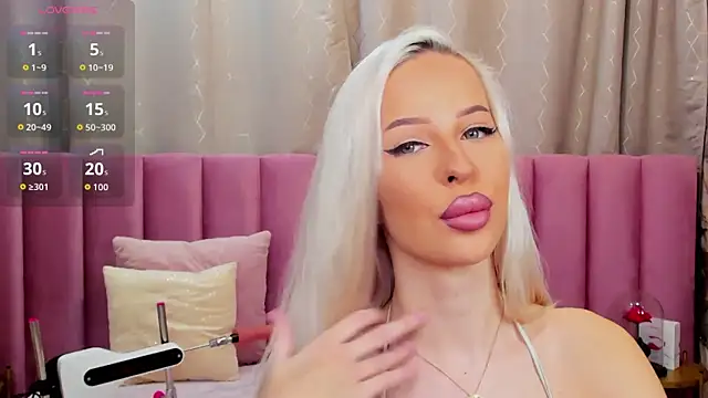 Snapshot of KailaCrystall chatting on 11-13-25, 01:26 KailaCrystall online show from 11-13-25, 01:26