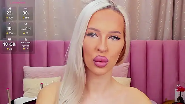 Snapshot of KailaCrystall chatting on 11-20-25, 01:06 KailaCrystall online show from 11-20-25, 01:06