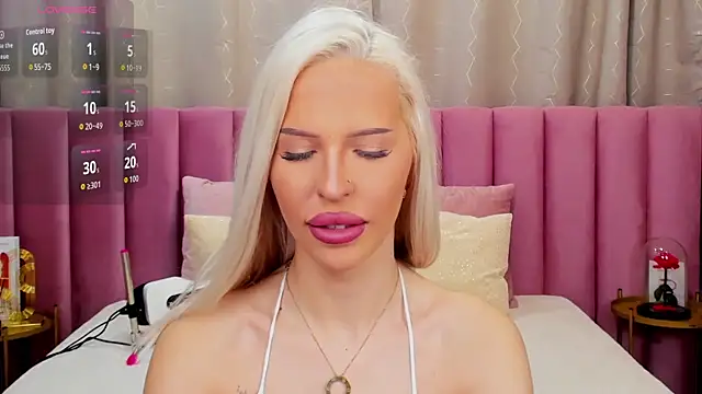 Snapshot of KailaCrystall chatting on 12-02-25, 01:33 KailaCrystall online show from 12-02-25, 01:33