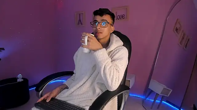 the fenix boy online show from 12-02-25, 01:22