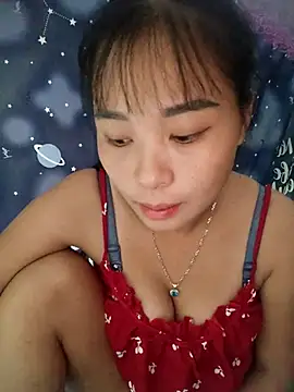 Snapshot of Squirrel-Pear chatting on 10-26-25, 11:42 Squirrel-Pear online show from 10-26-25, 11:42