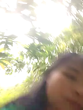 Snapshot of Squirrel-Pear chatting on 10-29-25, 11:50 Squirrel-Pear online show from 10-29-25, 11:50