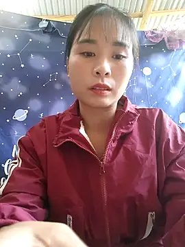 Snapshot of Squirrel-Pear chatting on 11-14-25, 01:26 Squirrel-Pear online show from 11-14-25, 01:26