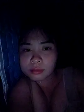 Snapshot of Squirrel-Pear chatting on 11-15-25, 11:43 Squirrel-Pear online show from 11-15-25, 11:43