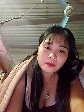 Snapshot of Squirrel-Pear chatting on 11-22-25, 03:11 Squirrel-Pear online show from 11-22-25, 03:11