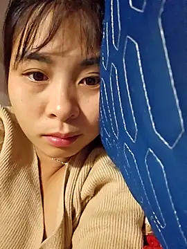 Snapshot of Squirrel-Pear chatting on 11-23-25, 09:25 Squirrel-Pear online show from 11-23-25, 09:25