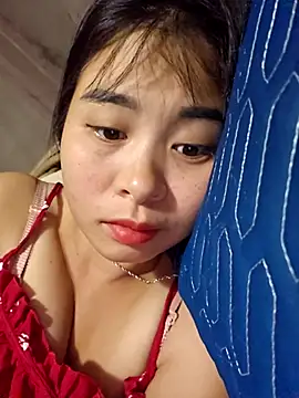 Snapshot of Squirrel-Pear chatting on 12-02-25, 10:05 Squirrel-Pear online show from 12-02-25, 10:05