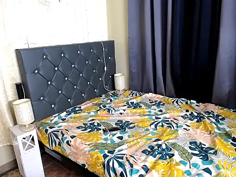 Snapshot of SeductiveAki69xxx chatting on 11-29-25, 01:03 SeductiveAki69xxx online show from 11-29-25, 01:03