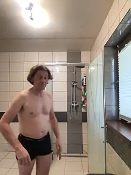 Snapshot of kon77777 chatting on 10-18-25, 09:32 kon77777 online show from 10-18-25, 09:32