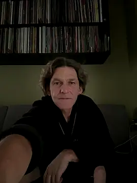 Snapshot of kon77777 chatting on 10-19-25, 05:41 kon77777 online show from 10-19-25, 05:41