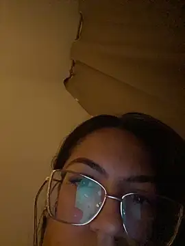 Snapshot of Casal_em_chamas chatting on 10-21-25, 10:54 Casal em chamas online show from 10-21-25, 10:54