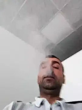 Snapshot of Bugattiveyron1 chatting on 10-20-25, 01:00 Bugattiveyron1 online show from 10-20-25, 01:00