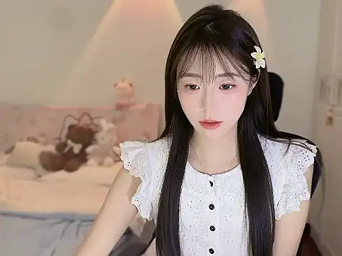 Snapshot of Onecutelittle chatting on 10-23-25, 01:21 Onecutelittle online show from 10-23-25, 01:21