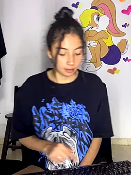 Snapshot of ShareeBax_ chatting on 10-19-25, 03:29 ShareeBax online show from 10-19-25, 03:29