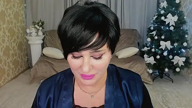 KiraTempt online show from 12-18-25, 11:49