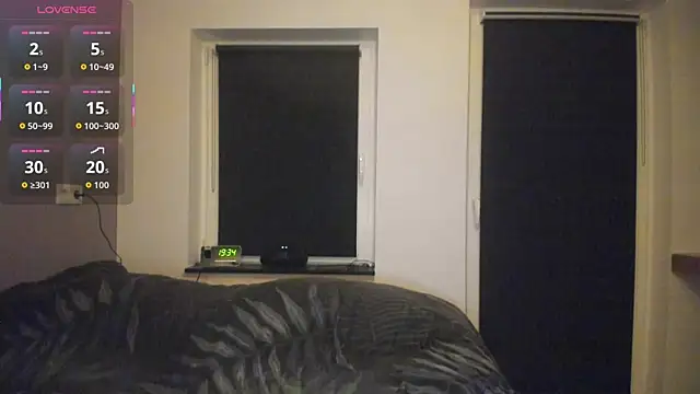 Snapshot of MiaRides19 chatting on 10-26-25, 06:25 MiaRides19 online show from 10-26-25, 06:25