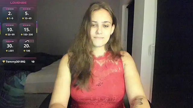 Snapshot of MiaRides19 chatting on 10-31-25, 07:37 MiaRides19 online show from 10-31-25, 07:37