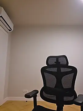 MiaRides19 online show from 04-07-26, 08:20