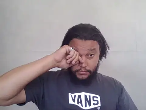 Snapshot of LoboCachorro chatting on 10-29-25, 01:57 LoboCachorro online show from 10-29-25, 01:57