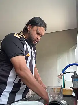 Snapshot of LoboCachorro chatting on 11-04-25, 12:48 LoboCachorro online show from 11-04-25, 12:48