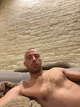 Snapshot of Rotteei1 chatting on 10-26-25, 06:52 Rotteei1 online show from 10-26-25, 06:52