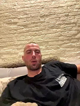 Snapshot of Rotteei1 chatting on 10-27-25, 06:56 Rotteei1 online show from 10-27-25, 06:56