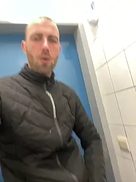 Snapshot of Rotteei1 chatting on 11-20-25, 09:20 Rotteei1 online show from 11-20-25, 09:20