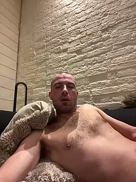 Rotteei1 online show from 02-06-26, 06:18