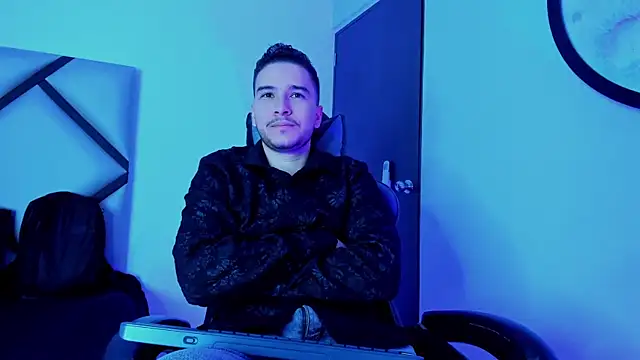 Snapshot of mike_257 chatting on 10-28-25, 11:36 mike 257 online show from 10-28-25, 11:36