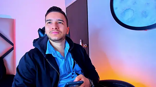 Snapshot of mike_257 chatting on 11-28-25, 11:46 mike 257 online show from 11-28-25, 11:46