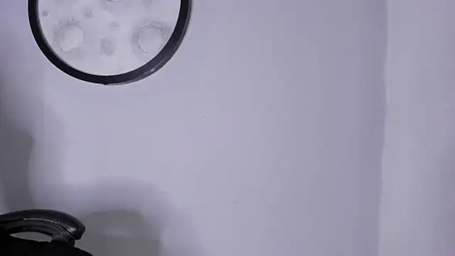 Snapshot of mike_257 chatting on 12-15-25, 12:42 mike 257 online show from 12-15-25, 12:42