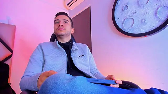 Snapshot of mike_257 chatting on 01-09-26, 11:46 mike 257 online show from 01-09-26, 11:46