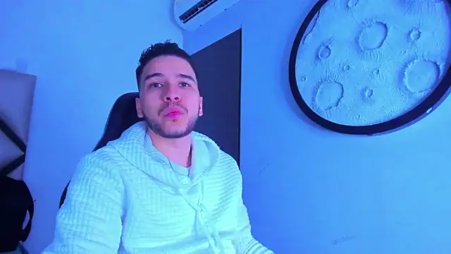 Snapshot of mike_257 chatting on 02-14-26, 11:29 mike 257 online show from 02-14-26, 11:29