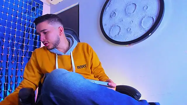 Snapshot of mike_257 chatting on 02-28-26, 11:55 mike 257 online show from 02-28-26, 11:55