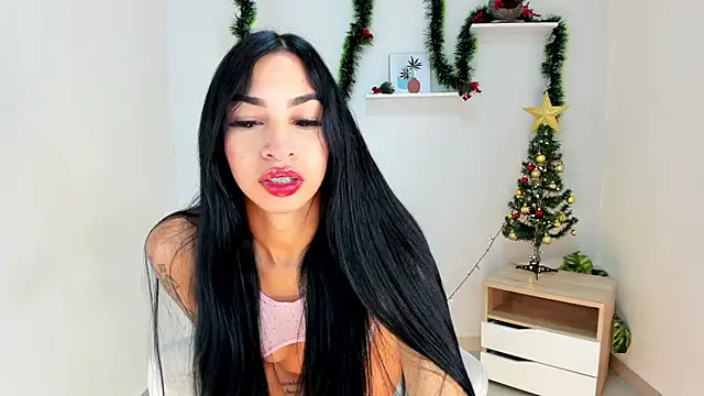 Snapshot of ZAYDA_KAJER chatting on 12-15-25, 08:24 ZAYDA KAJER online show from 12-15-25, 08:24