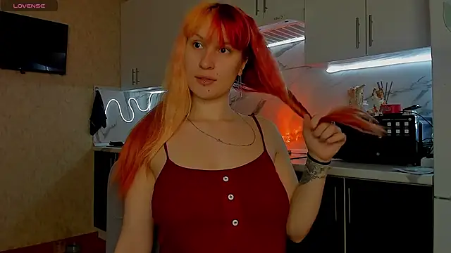 Snapshot of chocolate_meow chatting on 10-28-25, 07:01 chocolate meow online show from 10-28-25, 07:01