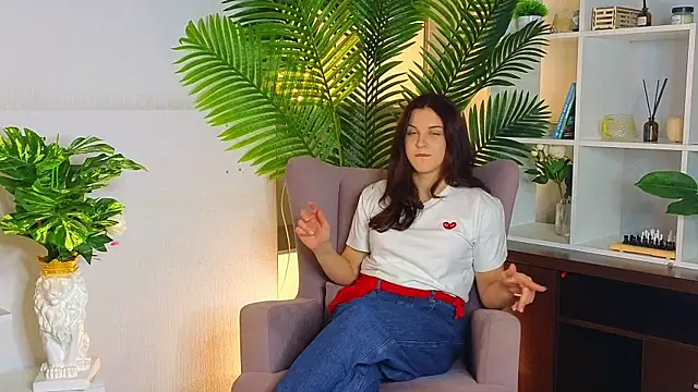 Snapshot of KerriDezalia chatting on 10-19-25, 01:56 KerriDezalia online show from 10-19-25, 01:56