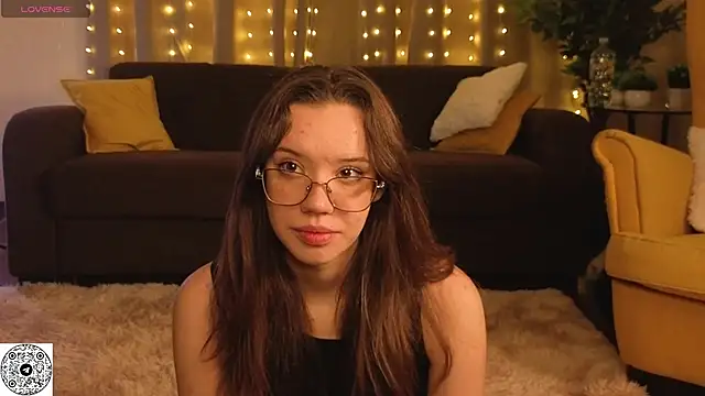 Snapshot of FabiolaCowing chatting on 11-01-25, 05:04 FabiolaCowing online show from 11-01-25, 05:04